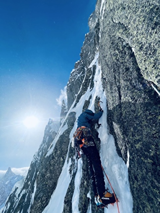 Nantillons, Mont Blanc, Mathieu Maynadier, Louna Ladevant, Tristan Ladevant - The first ascent of 'Syndrome de l’oubl' on Deuxième Pointe de Nantillons, Mont Blanc massif (Mathieu Maynadier, Louna Ladevant, Tristan Ladevant 29/02/2024)