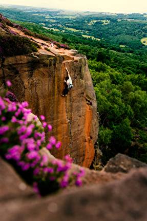 Jacopo Larcher - Jacopo Larcher su 'London Wall' (E5 6a), Millstone Edge, UK