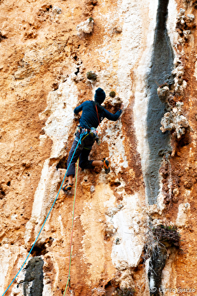 Parete dei Rotoli, Palermo, Sicily, Jonathan Bonaventura - The first free ascent of 'I Colombiani' on Parete dei Rotoli at Palermo, Sicily (Jonathan Bonaventura, Fabrizio Carmina, Martino Quintavalla 27-29/12/2024)