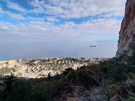 Parete dei Rotoli, Palermo, Sicilia, Jonathan Bonaventura, Fabrizio Carmina, Martino Quintavalla - La prima salita di 'I Colombiani' alla Parete dei Rotoli a Palermo (Jonathan Bonaventura, Fabrizio Carmina, Martino Quintavalla 27-29/12/2024)