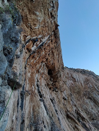 Parete dei Rotoli, Palermo, Sicily, Jonathan Bonaventura, Fabrizio Carmina, Martino Quintavalla - The first ascent of 'I Colombiani' on Parete dei Rotoli at Palermo, Sicily (Jonathan Bonaventura, Fabrizio Carmina, Martino Quintavalla 27-29/12/2024)