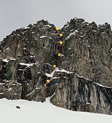 Rothorn, Val d'Ayas, Giovanni Ravizza, Michele Tixi - Il tracciato di 'Ricordi indelebili' sul Rothorn in Val d'Ayas, Valle d'Aosta (Giovanni Ravizza, Michele Tixi 25/03/2024)