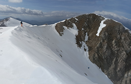 Pizzo di Camarda, Luca Gasparini, Cristiano Iurisci, Gianluigi Ranieri - L'apertura della via di misto 'Demetra' sulla nord del Pizzo di Camarda (Luca Gasparini, Cristiano Iurisci, Gianluigi Ranieri 23/03/2024)