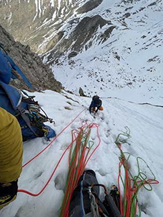 Pizzo di Camarda, Luca Gasparini, Cristiano Iurisci, Gianluigi Ranieri - L'apertura della via di misto 'Demetra' sulla nord del Pizzo di Camarda (Luca Gasparini, Cristiano Iurisci, Gianluigi Ranieri 23/03/2024)