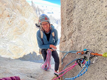 Via Afanassieff, Fitz Roy, Patagonia, Chiara Gusmeroli, Matteo De Zaiacomo - La ripetizione della Via Afanassieff, Fitz Roy, Patagonia, di Chiara Gusmeroli e Matteo De Zaiacomo, gennaio 2024