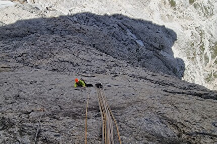 Punta Emma, Rosengarten, Dolomites, Luca Giupponi, Rolando Larcher - Luca Giupponi establishing pitch 3 of the 'Giupponi-Larcher' on Punta Emma, Rosengarten, Dolomites