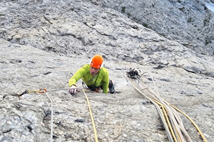 Punta Emma, Rosengarten, Dolomites, Luca Giupponi, Rolando Larcher - Luca Giupponi establishing pitch 3 of the 'Giupponi-Larcher' on Punta Emma, Rosengarten, Dolomites