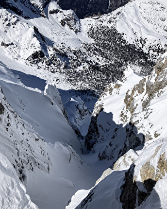 Piz de Puez, Dolomites, Franz Anstein, Federico Maremonti, Andreas Tonelli - The ski descent of 'Canal sëura l uët' on Piz de Puez in the Dolomites (Franz Anstein, Federico Maremonti, Andreas Tonelli 25/03/2024)