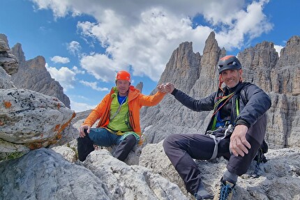 Punta Emma, Catinaccio, Dolomiti, Luca Giupponi, Rolando Larcher - Luca Giupponi e Rolando Larcher in cima alla Punta Emma, Catinaccio, Dolomiti