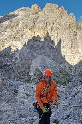 Punta Emma, Rosengarten, Dolomites, Luca Giupponi, Rolando Larcher - Luca Giupponi abseiling off via 'Giupponi-Larcher' on Punta Emma, Rosengarten, Dolomites