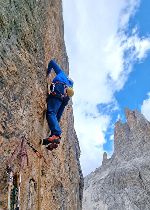 Punta Emma, Rosengarten, Dolomites, Luca Giupponi, Rolando Larcher - Luca Giupponi redpointing pitch 5 of the 'Giupponi-Larcher' on Punta Emma, Rosengarten, Dolomites