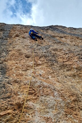 Punta Emma, Catinaccio, Dolomiti, Luca Giupponi, Rolando Larcher - Luca Giupponi durante la libera del 5° tiro della 'Giupponi-Larcher' alla Punta Emma, Catinaccio, Dolomiti