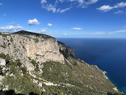 Mediterraneo, Punta Giradili, Sardinia - View from the summit of Punta Giradili in Sardinia onto Monte Gennirco