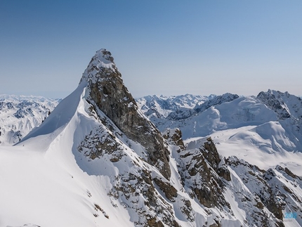 Alaska - Nuove vie nelle Revelation Mountains in Alaska aperte dal team sloveno Freeapproved dal 10/04 - 02/05/2012.