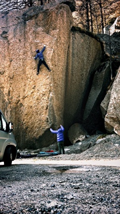 James Pearson ripete 29Dots, spaventosa highball di Bernd Zangerl in Valle dell'Orco