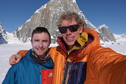 Mt. Dickey Alaska, Tom Livingstone, Gašper Pintar - The first ascent of 'The Great Wall' on the South Face of Mt. Dickey (2909m) in the Ruth Gorge, Alaska (Tom Livingstone, Gašper Pintar 14-17/04/2024)