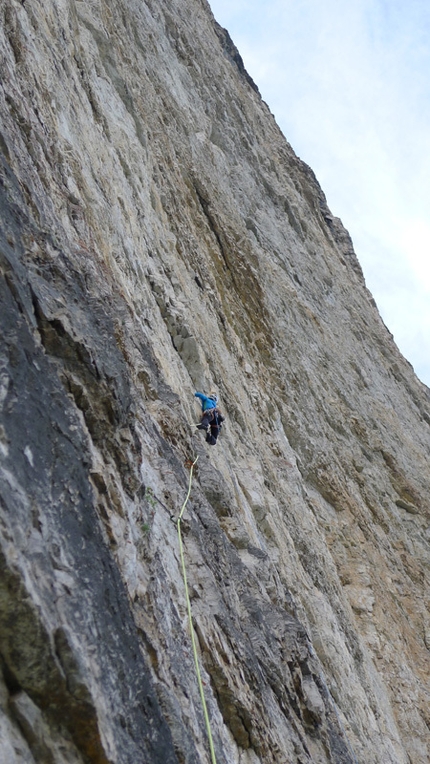 Mayan Smith-Gobat repeats Donnafugata on Torre Trieste, Dolomites