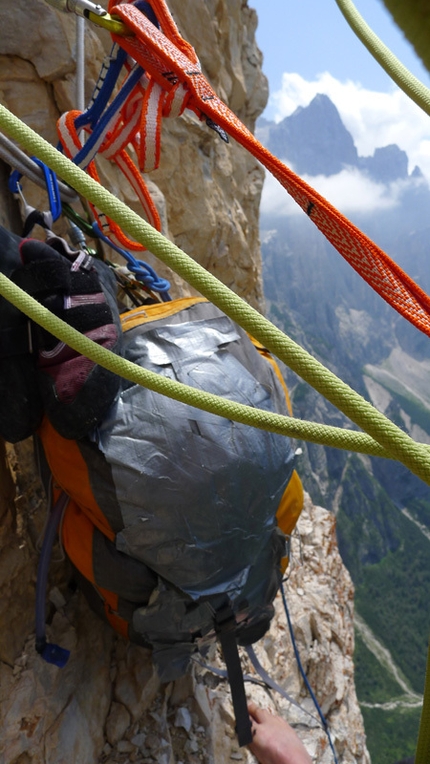 Donnafugata - Mayan Smith-Gobat and David Falt during their July 2012 repeat of Donnafugata sulla Torre Trieste, Civetta, Dolomites