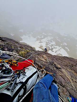 Cima Orientale dei Piazzotti, Val Gerola - L'apertura di 'W le mamme' alla Cima Orientale dei Piazzotti (Andrea Biraghi, Cristian Candiotto, Christian Leonarduzzi Niccolò Quaglia 9-10/05/2024)
