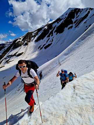 Cima Orientale dei Piazzotti, Val Gerola - L'apertura di 'W le mamme' alla Cima Orientale dei Piazzotti (Andrea Biraghi, Cristian Candiotto, Christian Leonarduzzi Niccolò Quaglia 9-10/05/2024)