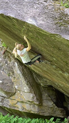 Janja Garnbret makes double send of Bügeleisen Sit 8C in Maltatal, Austria