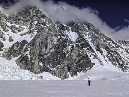 Mantok 1 Alaska, Fred Caloggero, Joseph Hobby - Joseph Hobby approaching Mantok 1 in Alaska.