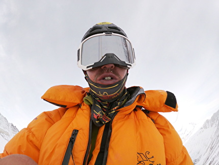 Silvestro Franchini e il Lhotse one push. Niente vetta, ma l'esperienza è uguale.