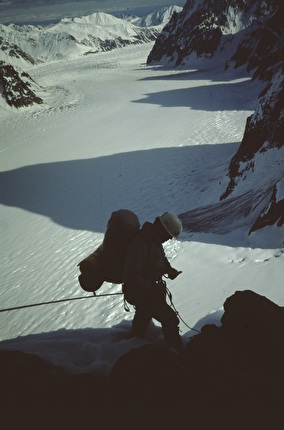 Mt Dickey, Alaska, Diretta Italiana 1991, Giuseppe Bagattoli, Paolo Borgonovo, Fabrizio Defrancesco, Bruno De Donà, Fabio Leoni, Mario Manica, Danny Zampiccoli - Diretta Italiana al Mt. Dickey: Paolo Borgonovo alle sue spalle il Ruth Gorge, Central Alaska Range, Alaska 1991