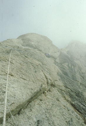 Mt Dickey, Alaska, Diretta Italiana 1991, Giuseppe Bagattoli, Paolo Borgonovo, Fabrizio Defrancesco, Bruno De Donà, Fabio Leoni, Mario Manica, Danny Zampiccoli - Mario Manica nella parte alta di Diretta Italiana, all'inviolata Sud del Mt Dickey 2909m, Central Alaska Range, Alaska 1991