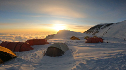 Andrea Lanfri, Luca Montanari, Denali - La salita del Denali di Andrea Lanfri e Luca Montanari, maggio 2024