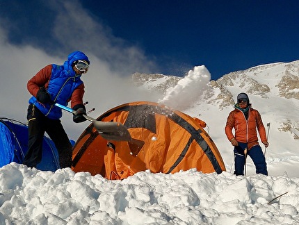 Andrea Lanfri, Luca Montanari, Denali - La salita del Denali di Andrea Lanfri e Luca Montanari, maggio 2024