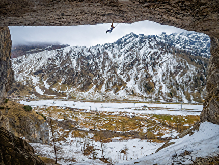 Victor Varoshkin, Tomorrow’s World, Marmolada, Dolomites - Victor Varoshkin repeating 'Parallel World' D16 in pure DTS style at Tomorrow’s World, Marmolada, Dolomites, May 2024