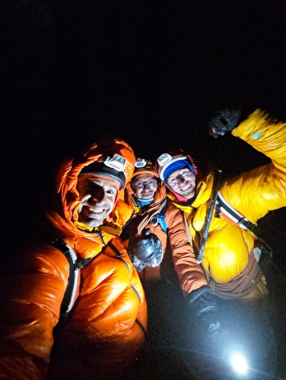 Nevado Pisco Peru, Iker Pou, Eneko Pou, Micher Quito - The first ascent of 'Pisco Sour' (85°/M6/640m) on Nevado Pisco (5780m) in Peru (Iker Pou, Eneko Pou, Micher Quito)
