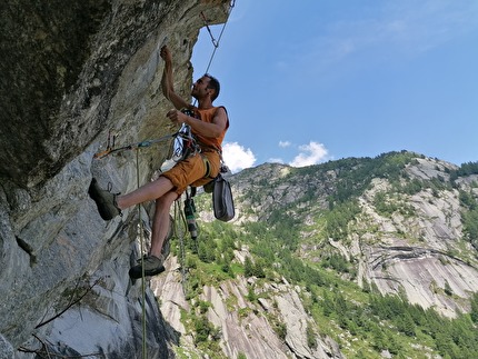 Ferro, Val del Ferro, Val di Mello, Italy - The crag Ferro in Val del Ferro (Val di Mello)