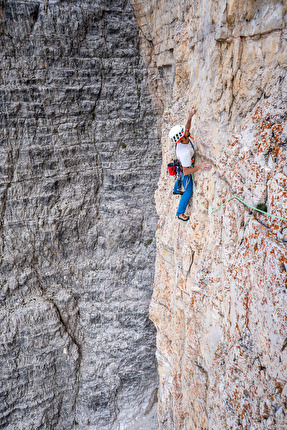 Gelbe Mauer, Kleine Zinne, Drei Zinnen, Dolomites - Cesare Lotti climbing 'Gelbe Mauer', Kleine Zinne, Drei Zinnen, Dolomites