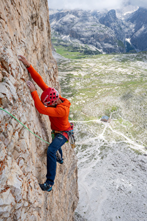 Gelbe Mauer, Kleine Zinne, Drei Zinnen, Dolomites - Daniel Ladurner climbing 'Gelbe Mauer', Kleine Zinne, Drei Zinnen, Dolomites