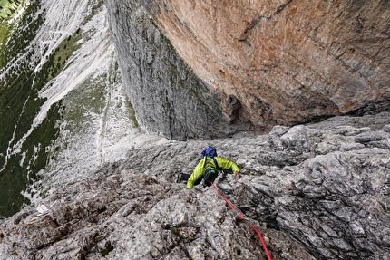 Primo Spigolo Tofana di Rozes, Dolomiti - Sullo 'Primo Spigolo' della Tofana di Rozes , Dolomiti (Alverà-Pompanin)