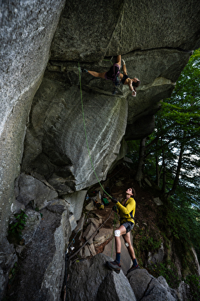 Laura Pineau - Laura Pineau repeating 'Turkey Crack' at Cadarese, Italy, July 2024