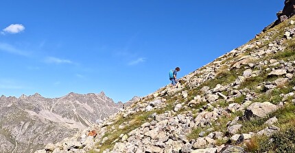 Pizzo Matto, Val Grosina, Valtellina - Amici per sempre: il tratto finale dell'avvicinamento alla parete Sass del Plan Sertif del Pizzo Matto in Val Grosina (Valtellina)