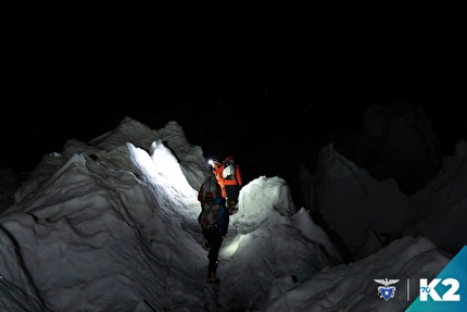 K2 70 - K2 70: tentativo di vetta, la prima notte di cammino il 26/07/2024 dal campo base