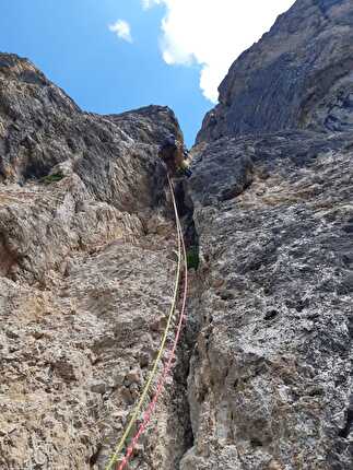 Via Schubert, Piz Ciavazes, Dolomites - Giovanni Canton repeating the 'Schubert' on Piz Ciavazes, Dolomites