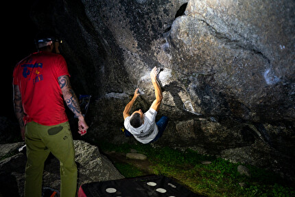 Granpablok, Parco Nazionale del Gran Paradiso - Il raduno di arrampicata boulder Granpablok 2024 a Pont di Valsavarenche, Parco Nazionale del Gran Paradiso, Valle d’Aosta