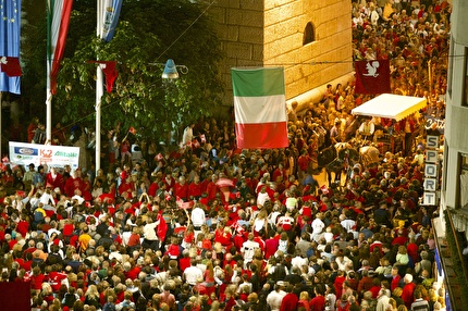 A Cortina la festa del 70° anniversario della prima salita del K2