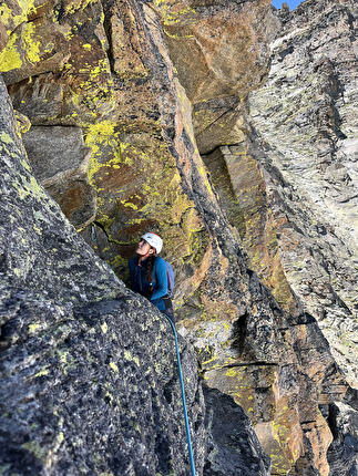 Courmaon, Valle Orco, Andrea Migliano, Lisa Seffusatti - L'apertura di 'Chiodo Fisso' sulla parete NE del Courmaon in Valle dell'Orco (Andrea Migliano, Lisa Seffusatti 04/07/2024)