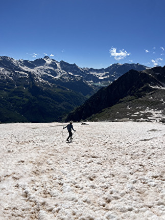 Courmaon, Valle Orco, Andrea Migliano, Lisa Seffusatti - L'apertura di 'Chiodo Fisso' sulla parete NE del Courmaon in Valle dell'Orco (Andrea Migliano, Lisa Seffusatti 04/07/2024)