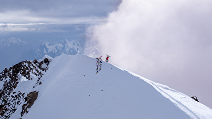K2 70 - K2 70: 29 luglio, Federico Secchi raggiunge la vetta, il solo della cordata partita il 26 sera dal campo base e formata da Federica Mingolla, Marco Majori, Silvia Loreggian e dallo stesso Federico.