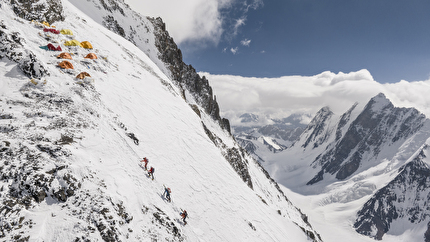 K2 70 - K2 70: arrivo al campo 2 della cordata guidata da Silvia Loreggian e Federica Mingolla con Marco Majori e Federico Secchi