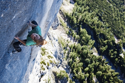 Barbara Zangerl - Barbara Zangerl ripete End of Silence 8b+, Feuerhorn