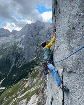 Marmolada, Dolomites, Luca Bana, Massimo Faletti, Bernardo Rivadossi - The first ascent of 'Ego Land' on the south face of Marmolada, Dolomites (Luca Bana, Massimo Faletti, Bernardo Rivadossi 08/2024)