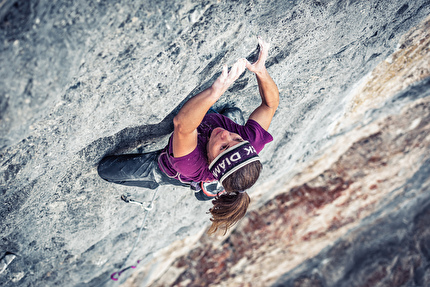 Video: Jacopo Larcher, Barbara Zangerl climbing 'The Gift' in Rätikon